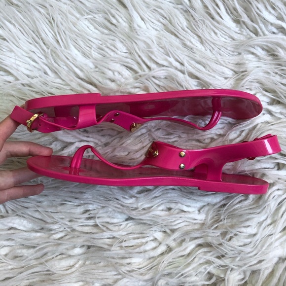 MICHAEL Michael Kors MK Plate Jelly Thong Sandals - Picture 4 of 10